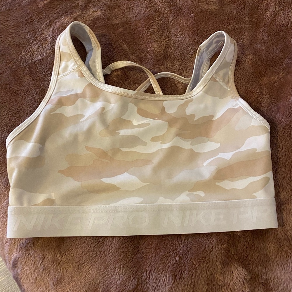 Nike sports bra in camo size medium